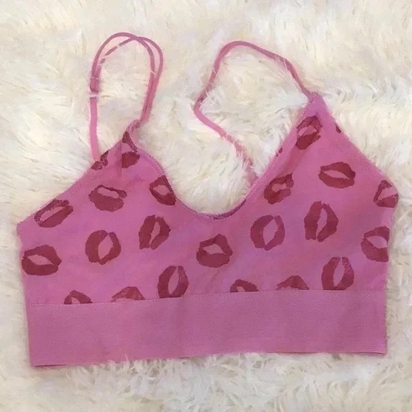 ❄️ UO | Out From Under Bralette Pink Lips Boho Beach Barbiecore - Picture 8 of 12